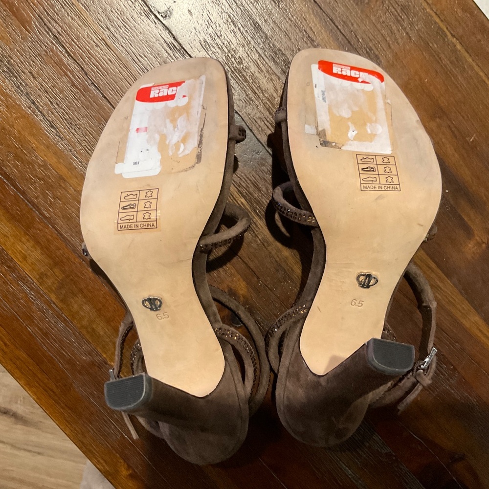 Paige Scottie Ankle Strap Sandal Suede Expresso Brown Size 6.5 - Picture 8 of 9